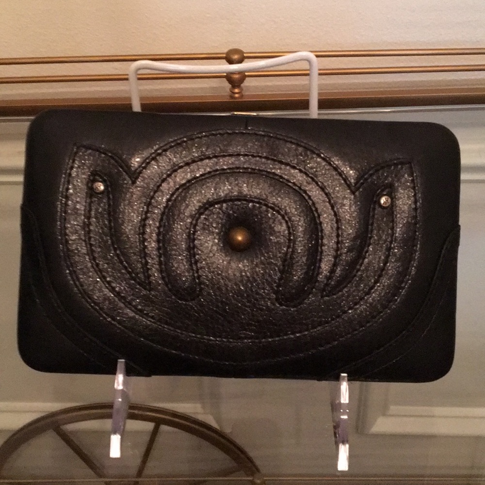 Hayden-Harnett Clutch Frame Wallet - Black